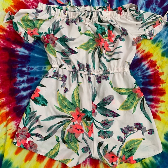 Girls Blush Floral Off the Shoulder Romper - Picture 4 of 4